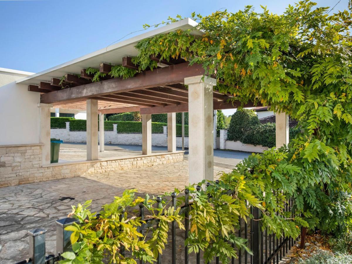 Holiday Home Villa Beach Front By Interhome Savudrija Zewnętrze zdjęcie